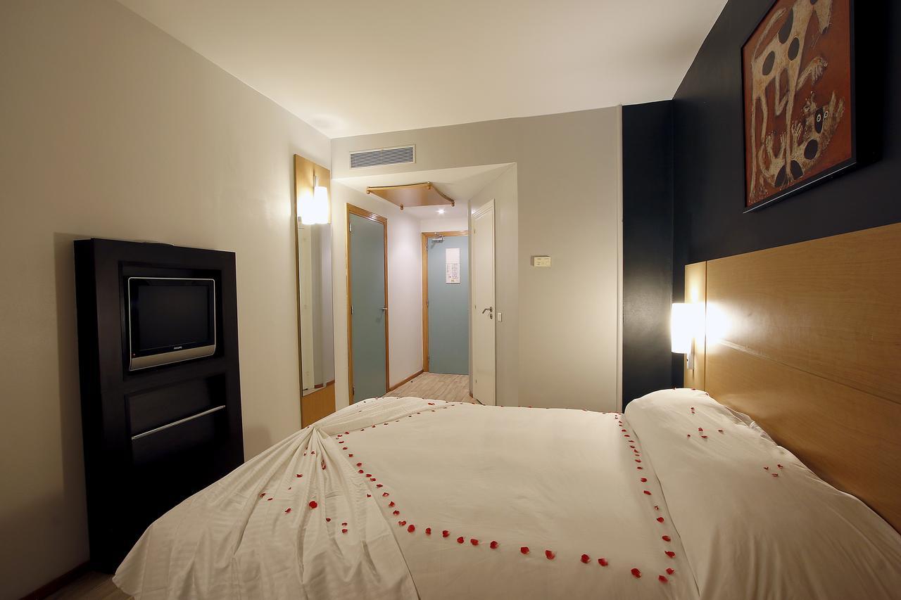 Hotel Ibis Al-Funajdik Zewnętrze zdjęcie