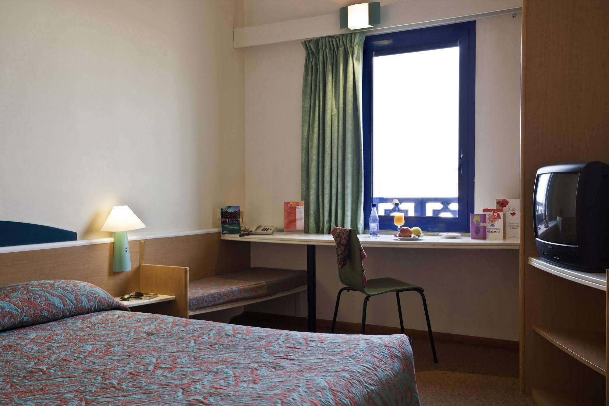 Hotel Ibis Al-Funajdik Zewnętrze zdjęcie